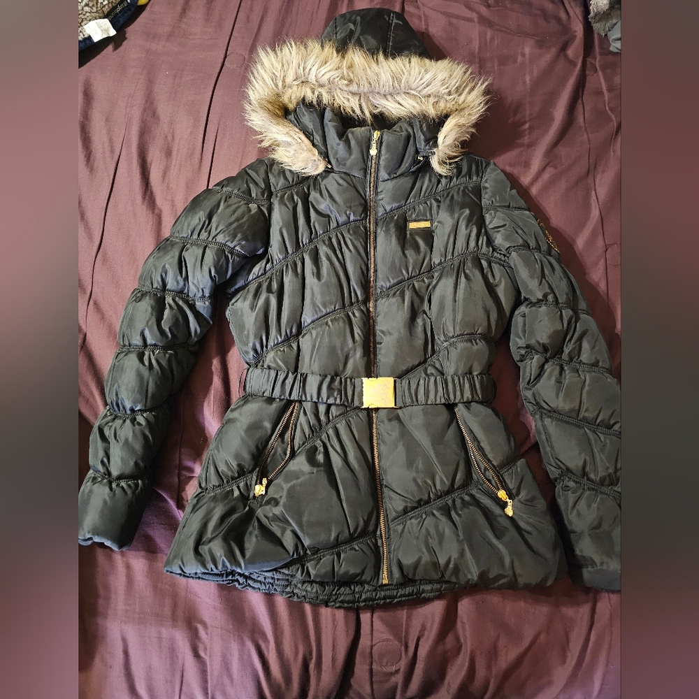 Apple bottom jacket with belt and removable hood. Size large. Color Black